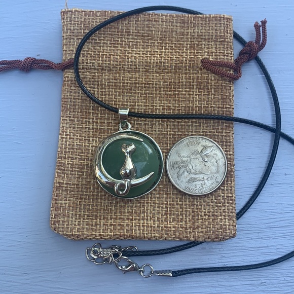 Crystal Cat Necklace | Kitty Cat Jewelry | Aventurine Cat Pendant | Teen Gift - Picture 3 of 3